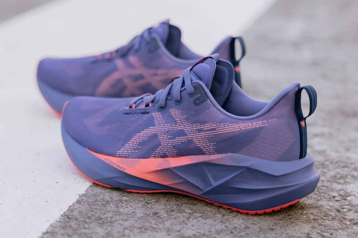Com mais conforto e retorno de energia, ASICS Novablast™ 5 é um